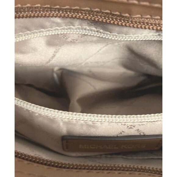 Michael Kors Jet Set Large Messenger Beige & Brown Canvas Crossbody Bag - Picture 4 of 6